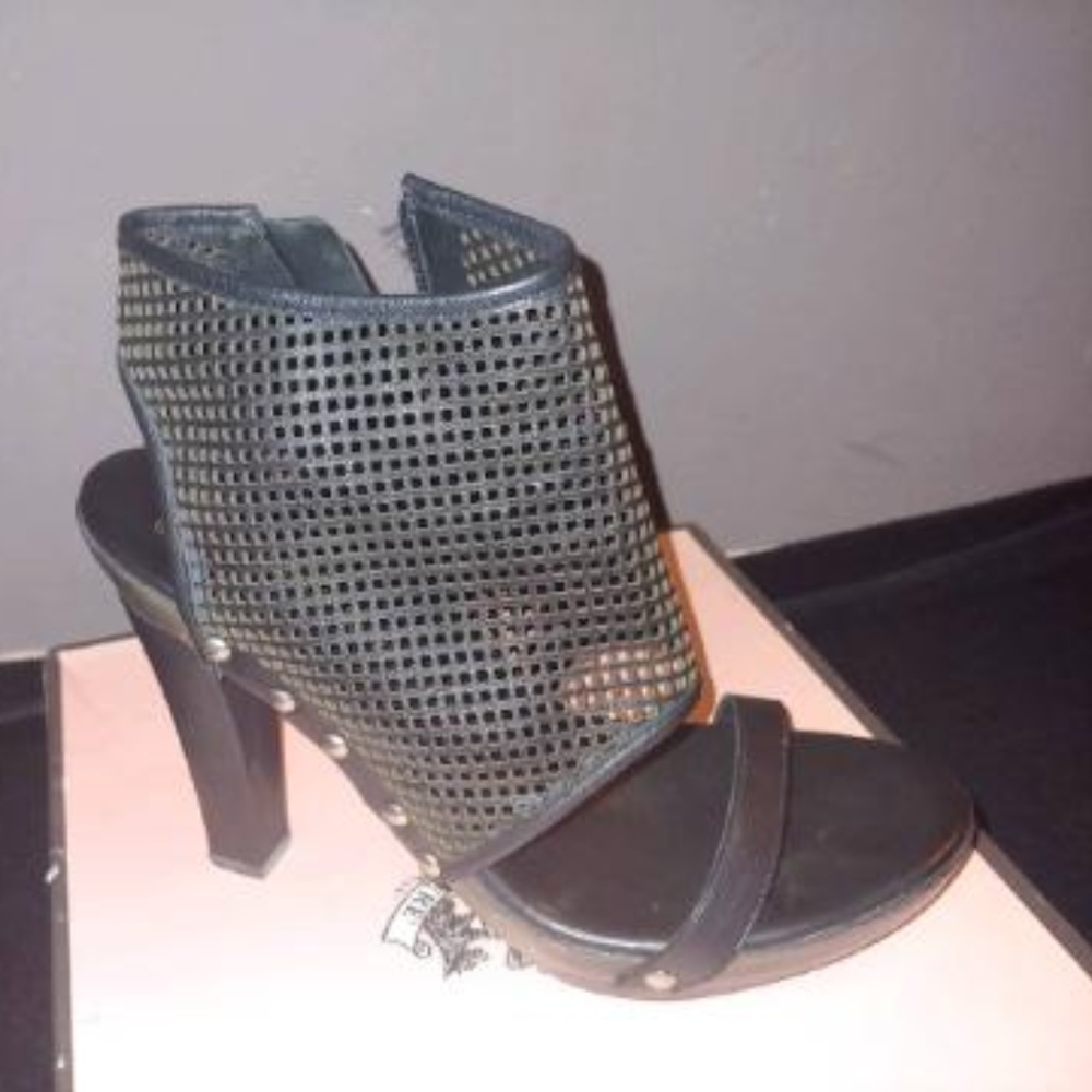 Juicy Couture Carli Cage Heel